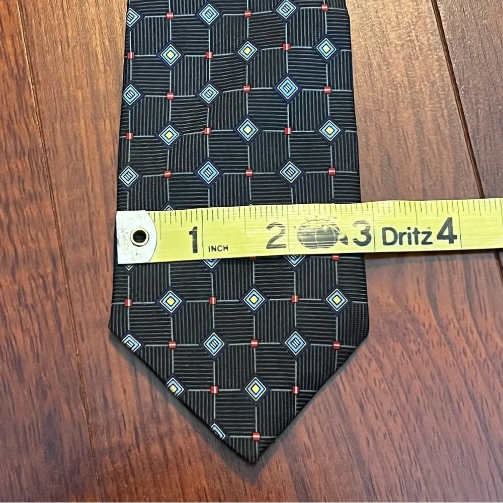 Boys J. Khaki 100% Silk Blue Geometric Pattern Neck Tie 52.5